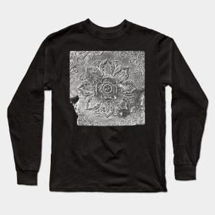 Broken Cracked Medieval Floral Stone Tile Pattern Long Sleeve T-Shirt